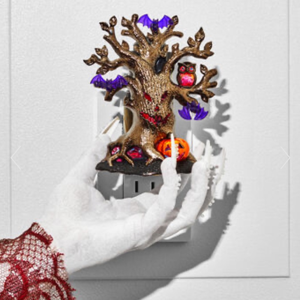 New Bath & Body Works Monster Tree Halloween Nightlight Wallflower Plug